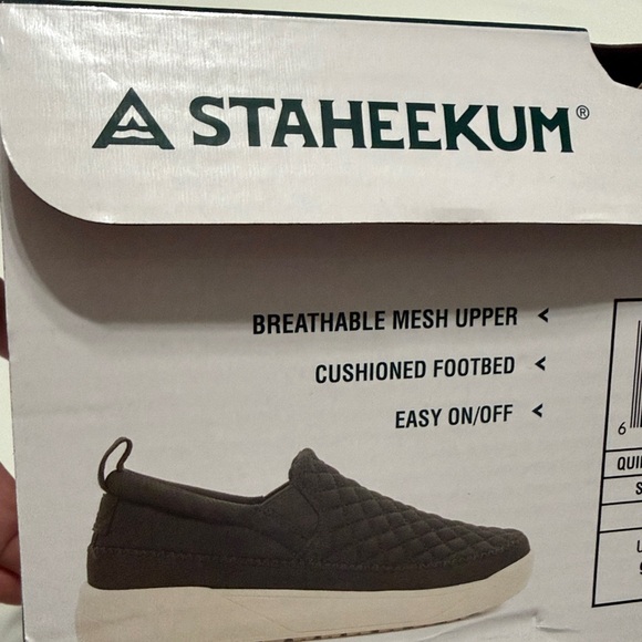 Staheekum Quilted Slip-On Shoes Black size 9 NIB - Picture 3 of 7